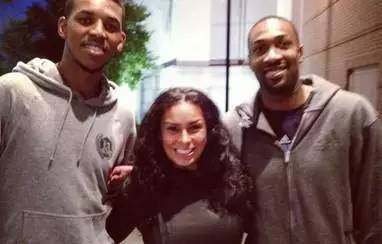 詹姆斯拯救 詹姆斯拯救